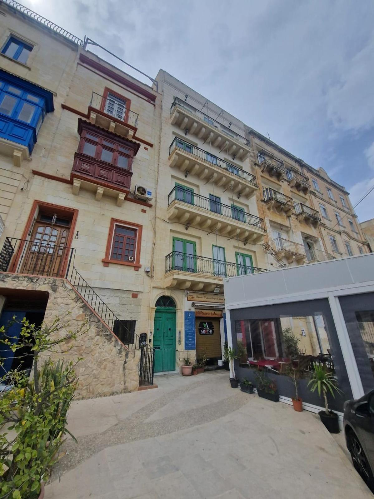 Korzo Suites Senglea Waterfront Exterior photo